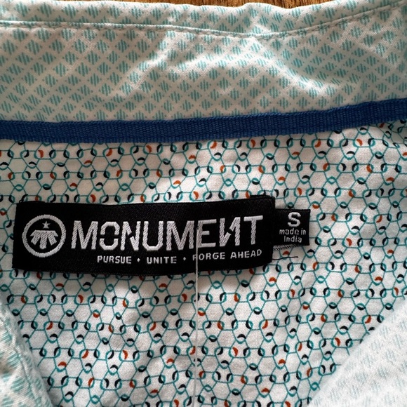 Monument 100% cotton white with Light Blue pattern Men's Shirt small NWT NEW - Picture 6 of 6